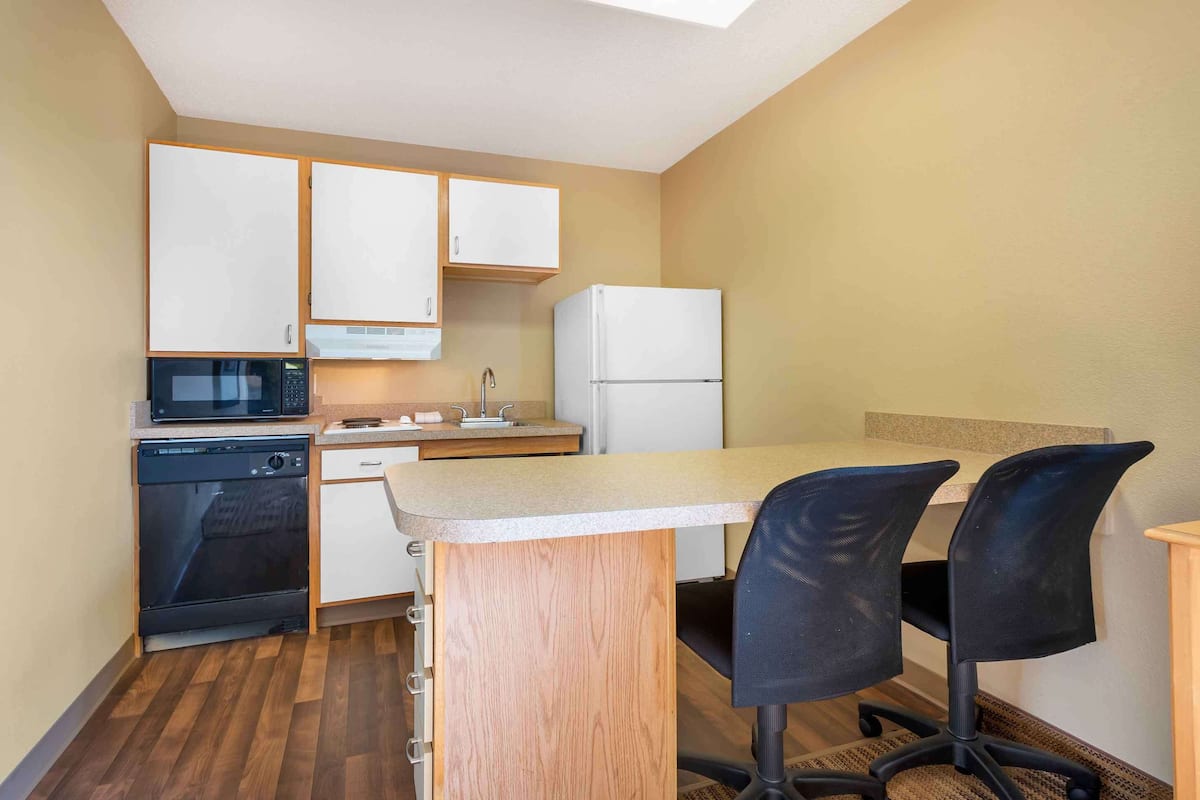 fridge, microwave, stovetop