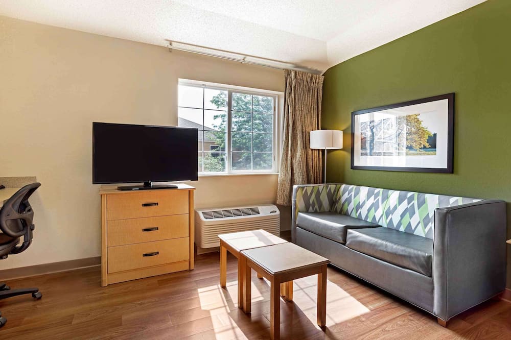 Extended Stay America Select Suites Providence Airport