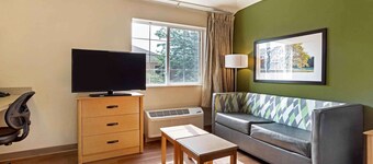 Extended Stay America Select Suites Providence Airport
