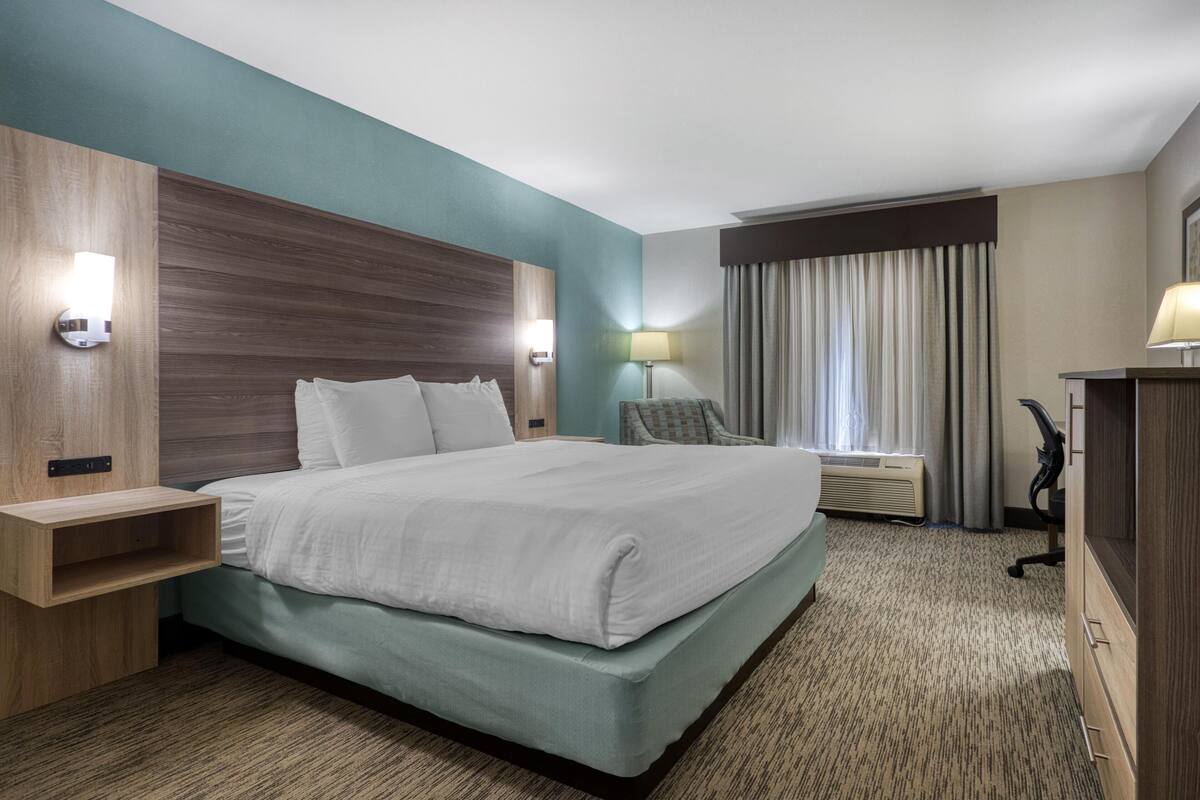 Pillowtop beds, desk, laptop workspace, WiFi (surcharge)