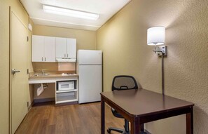 Desk, blackout drapes, iron/ironing board, free WiFi