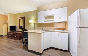 Studio, 2 Double Beds, Non Smoking | Desk, blackout drapes, iron/ironing board, free WiFi
