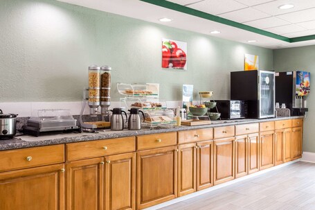 Quality Inn Suites North Myrtle Beach - Image 5