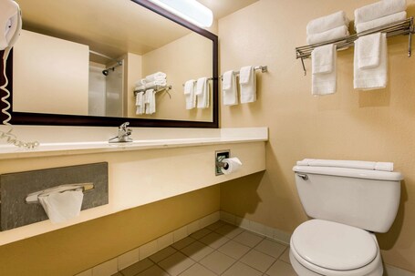 Quality Inn Suites North Myrtle Beach - Image 24