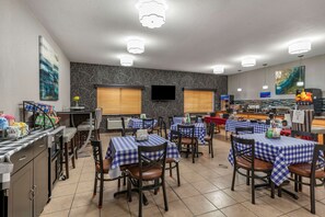 Free daily buffet breakfast 