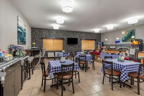 Free daily buffet breakfast