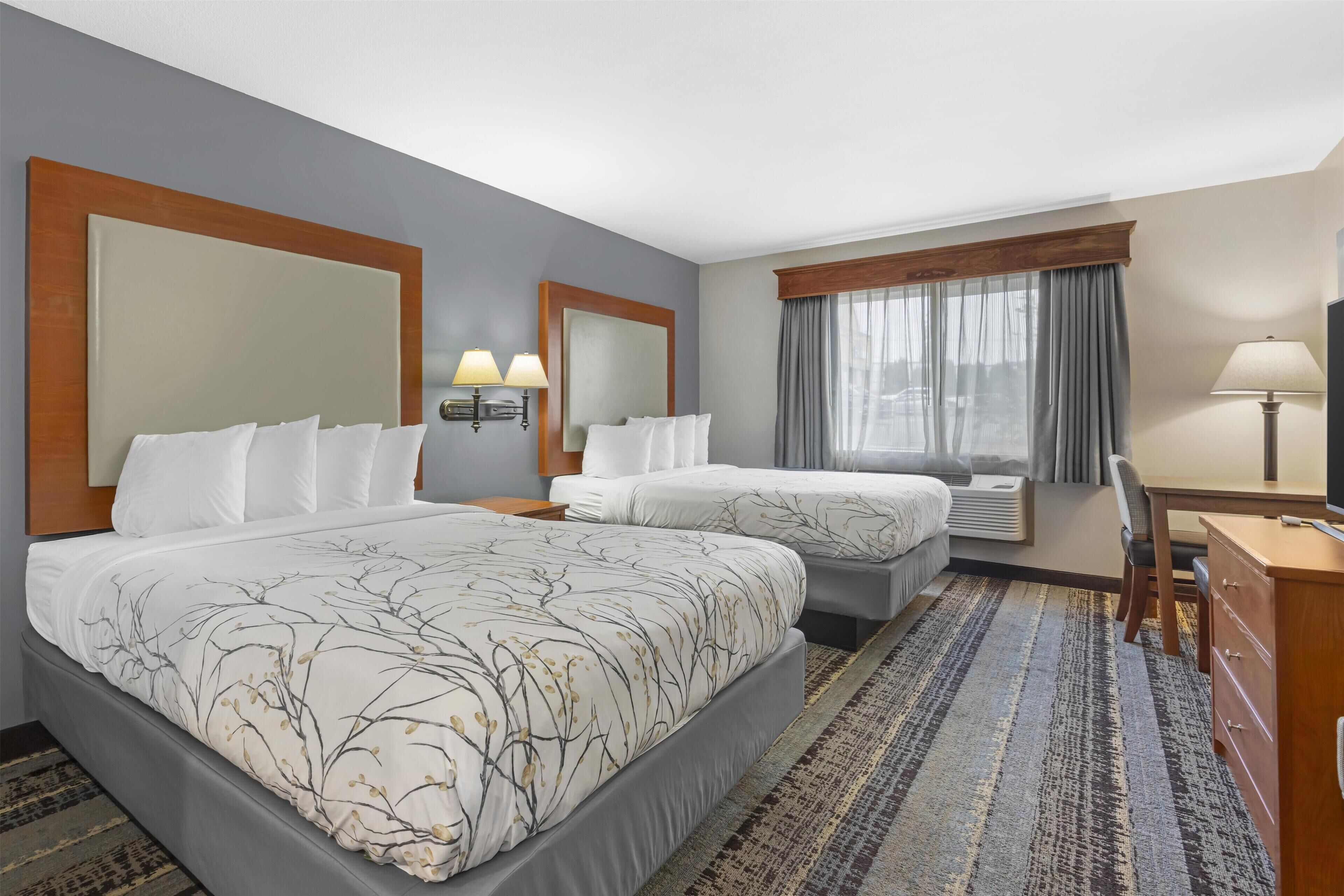 Standard Room, 2 Queen Beds, Accessible, Bathtub | Premium bedding, pillowtop beds, desk, iron/ironing board