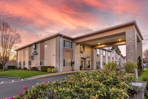 Exterior - Best Western Newberg Inn (Newberg)
