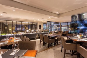 Bar (on property) - Faial Prime Suítes (Florianópolis)