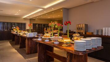 Petit déjeuner buffet compris tous les jours