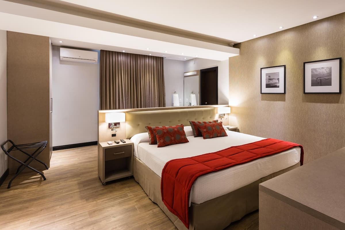 1 quarto, roupas de cama premium, frigobar, cofres nos quartos