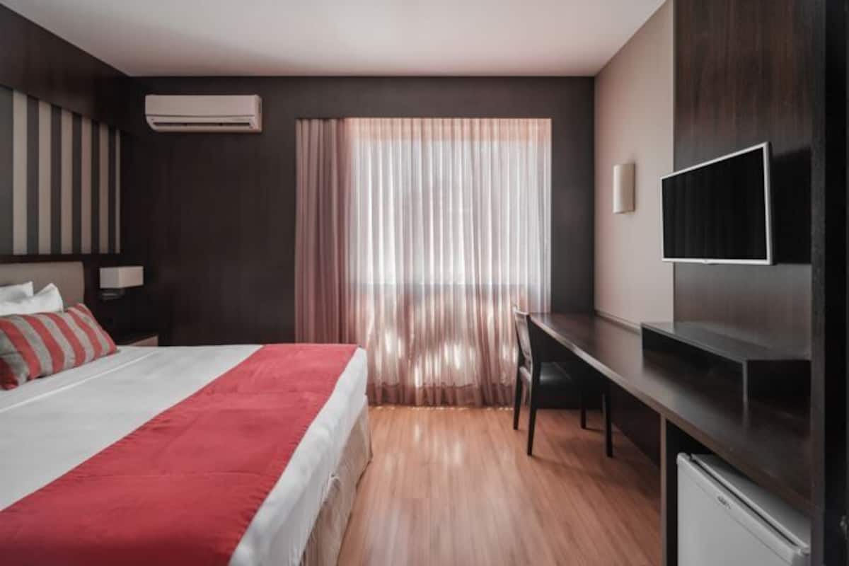 Ropa de cama de alta calidad y minibar