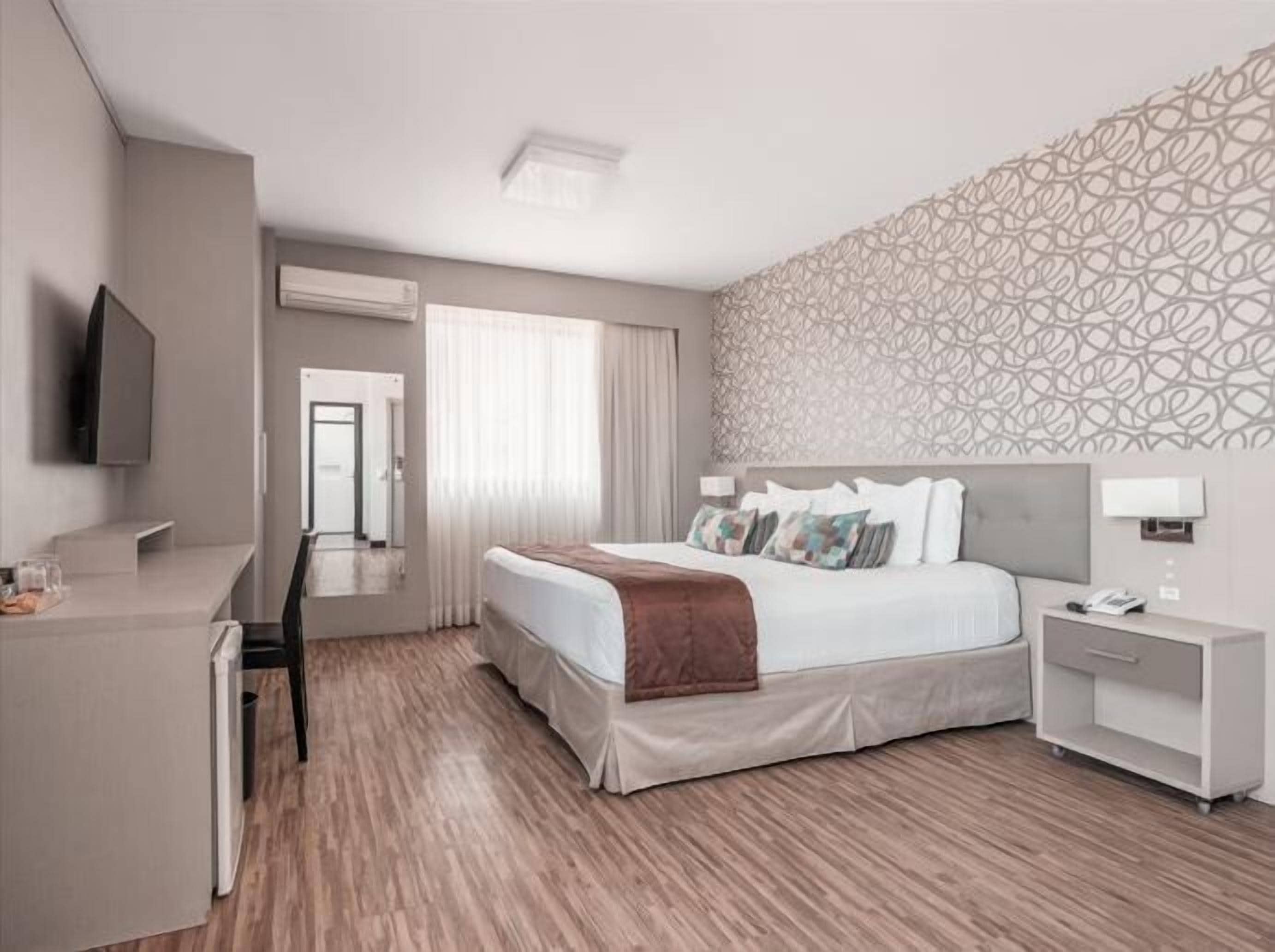 Executive Double Room, Bay View (Suite) | Premium bedding, minibar, in-room safe, desk