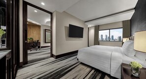 Ropa de cama de alta calidad y minibar 