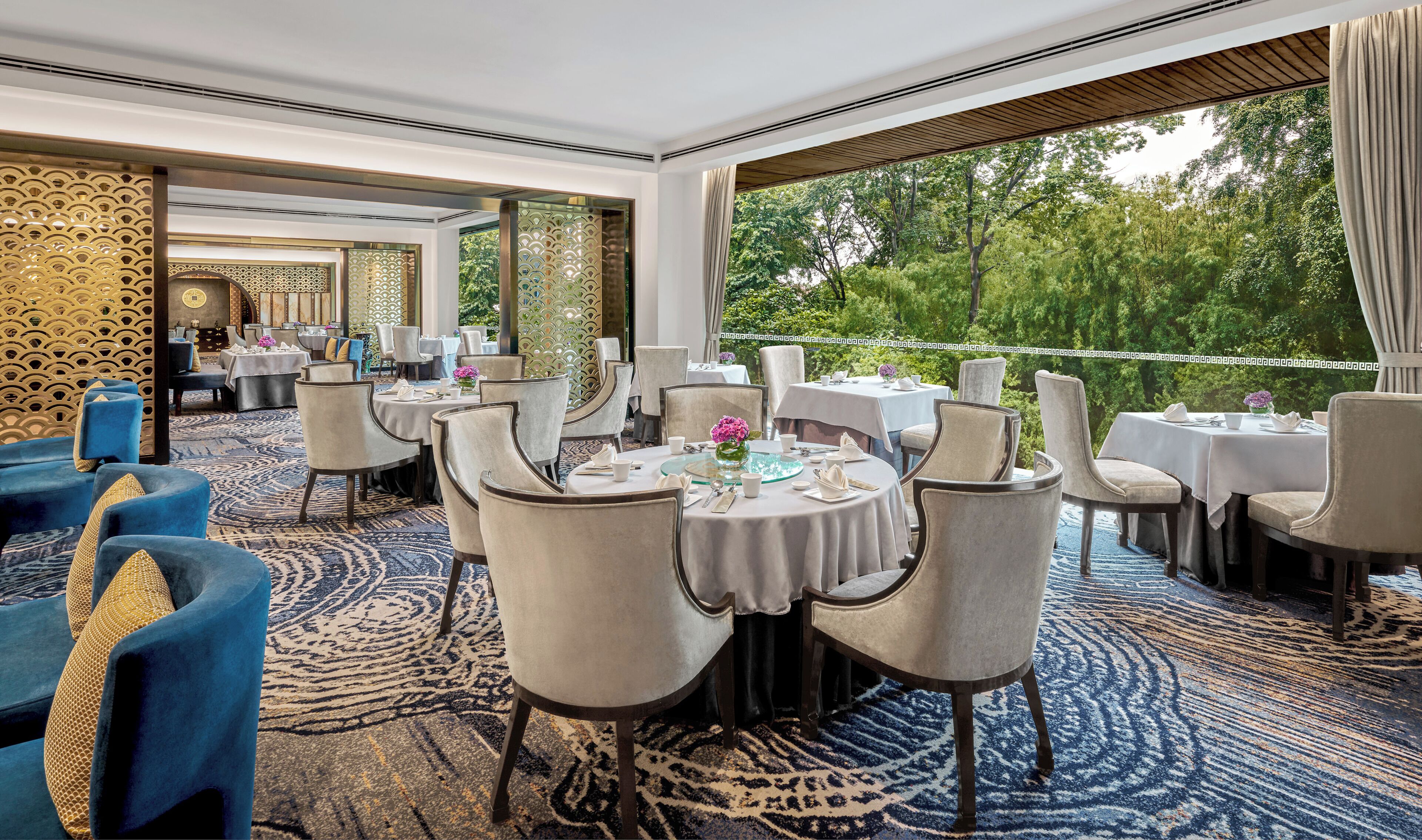 3 restaurantes; se sirve desayuno, almuerzo y cena