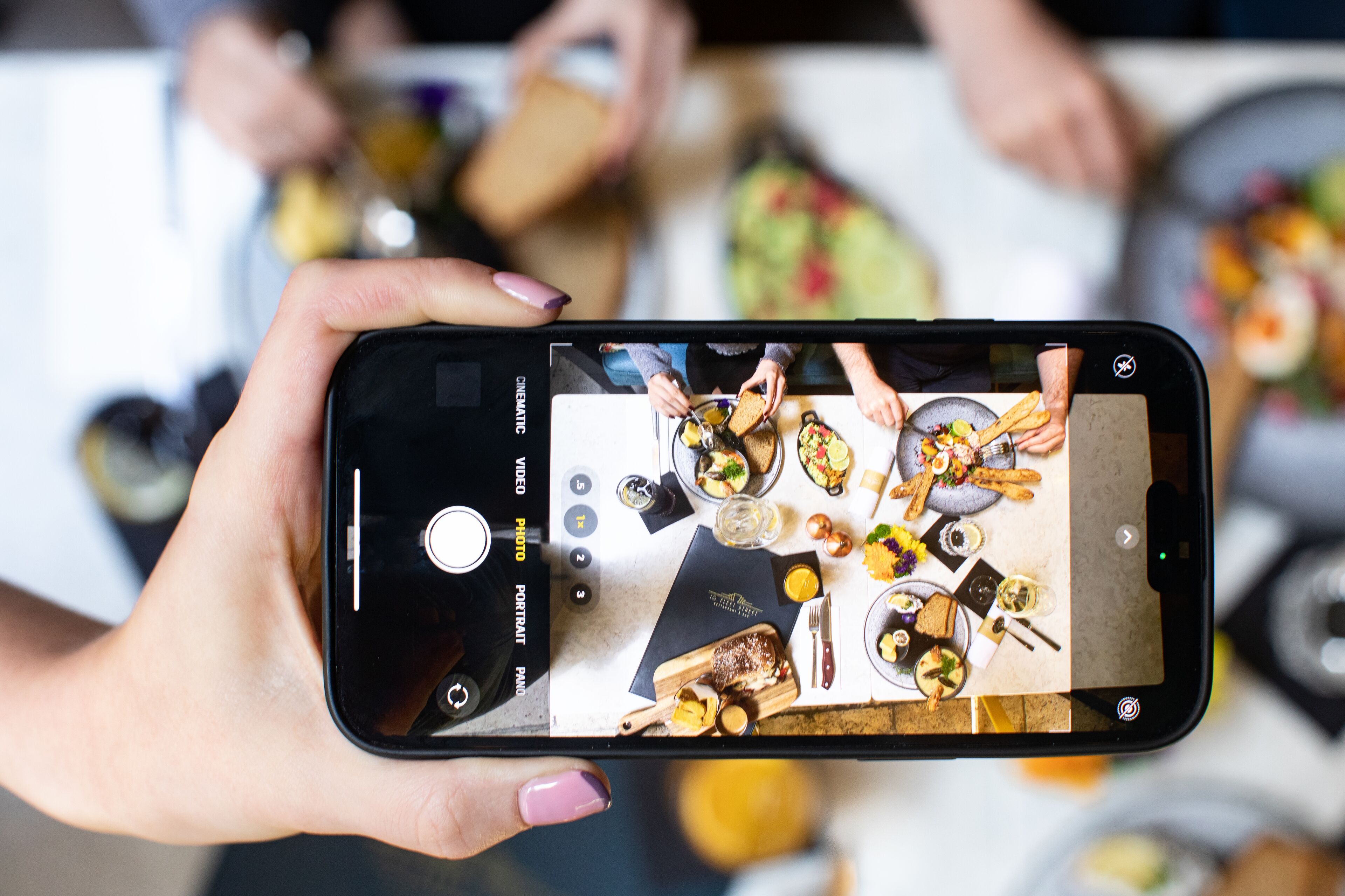 breakfast, lunch and dinner served