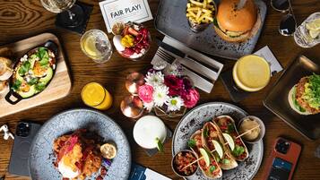 Breakfast, lunch and dinner served