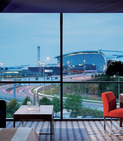 Hypo-allergenic bedding, in-room safe, desk, laptop workspace. Clayton Hotel Dublin Airport Central