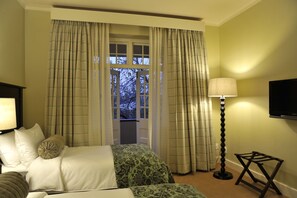 In-room safe, desk, iron/ironing board, free WiFi
