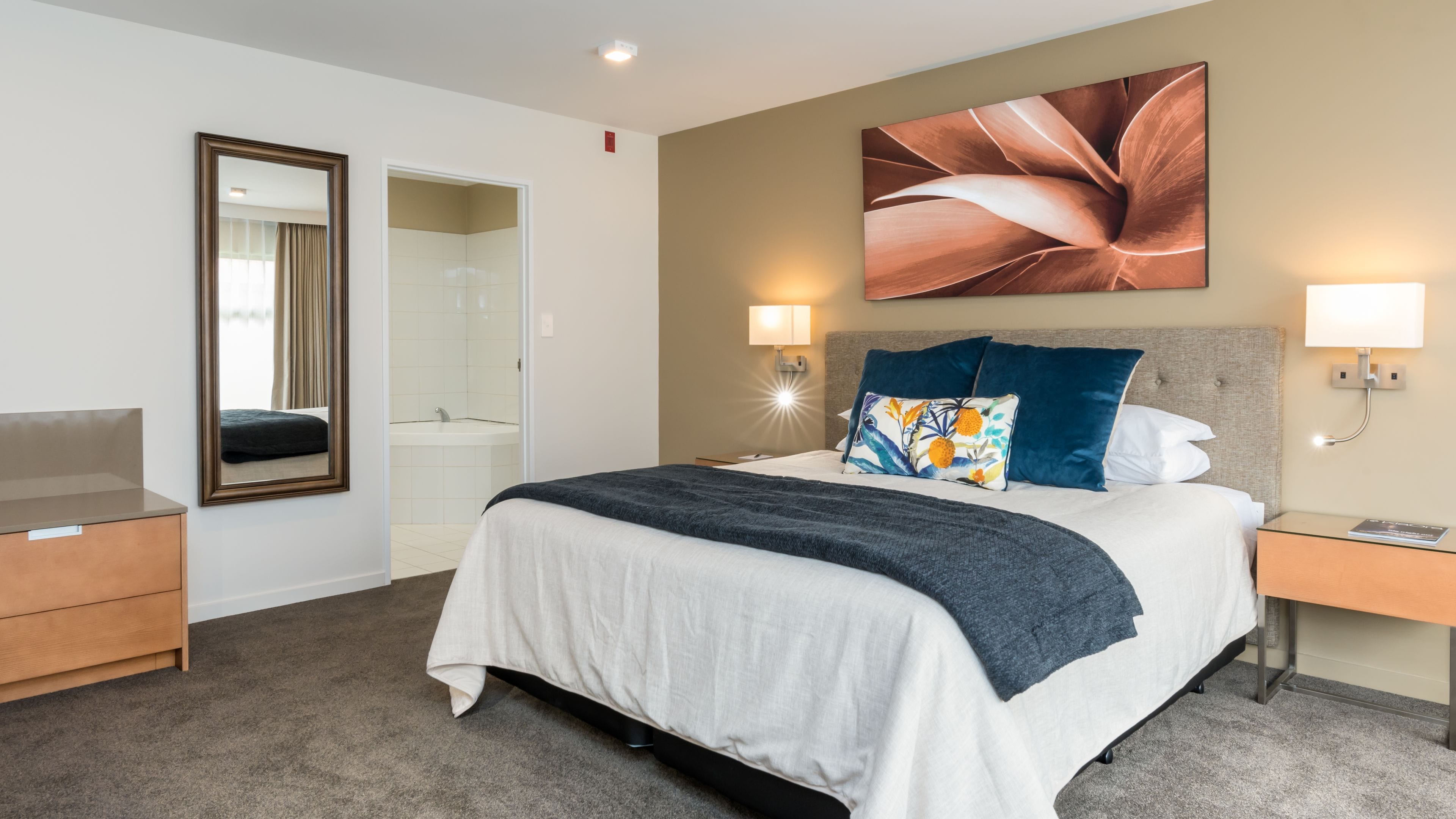 suite, king bed | desk, blackout curtains, iron/ironing board, free wifi