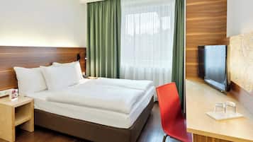 Habitació doble, 1 llit de matrimoni, no fumadors, vistes al pati | 1 dormitori, minibar, caixa forta a l'habitació i escriptori