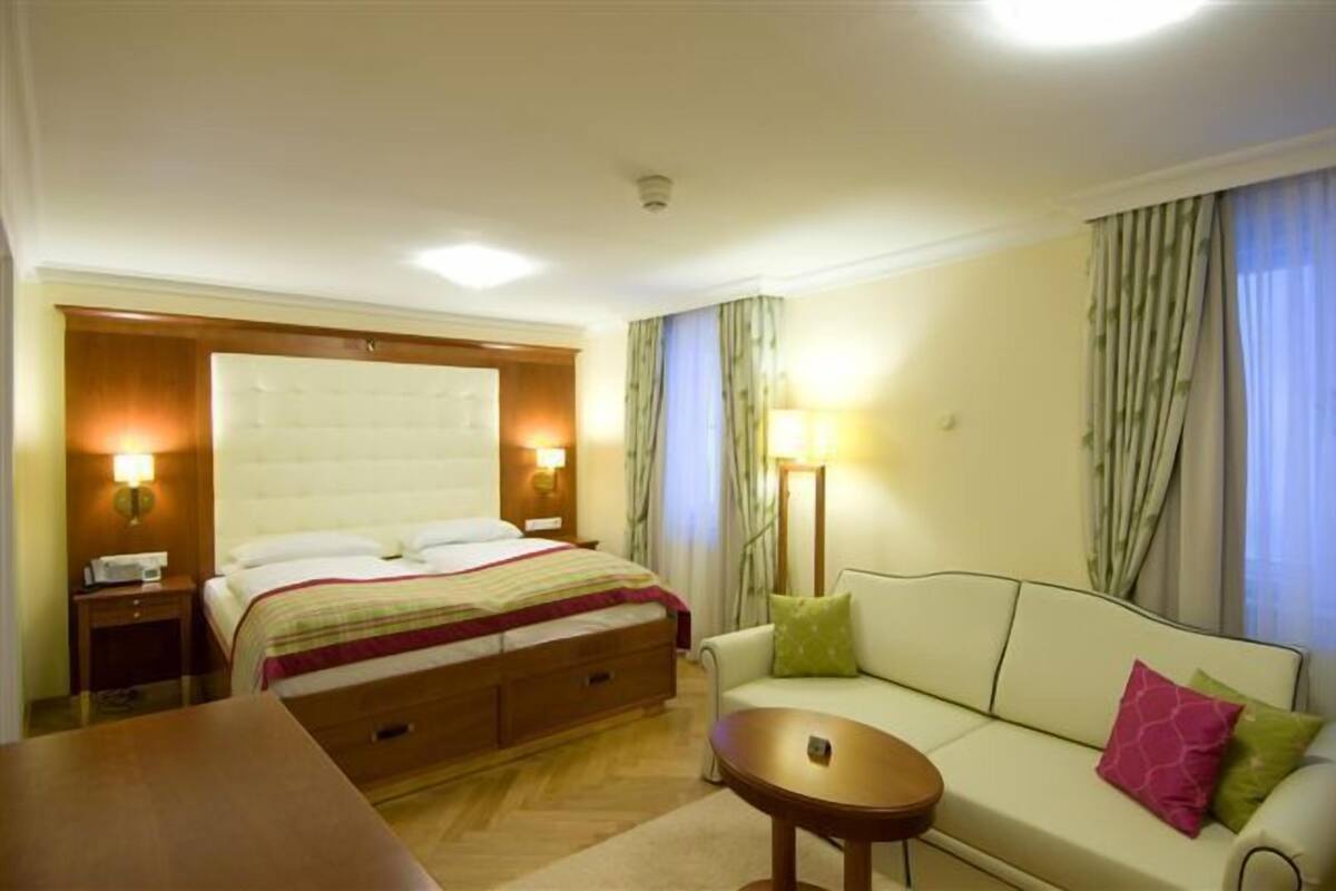 Superior (Double) | Living area | LCD TV