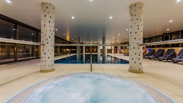 Sauna, bathtub spa, pijat jaringan dalam, pijat Swedia, dan pijat