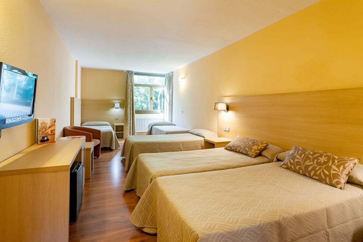 1 bedroom, minibar, in-room safe, desk
