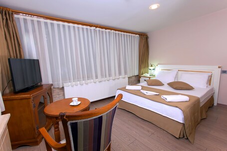 Hotel Saba - Image 1