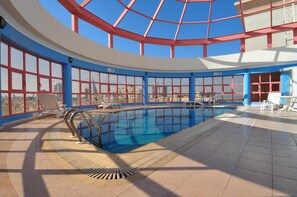 Indoor pool - Happy Days Hotel (Manama)