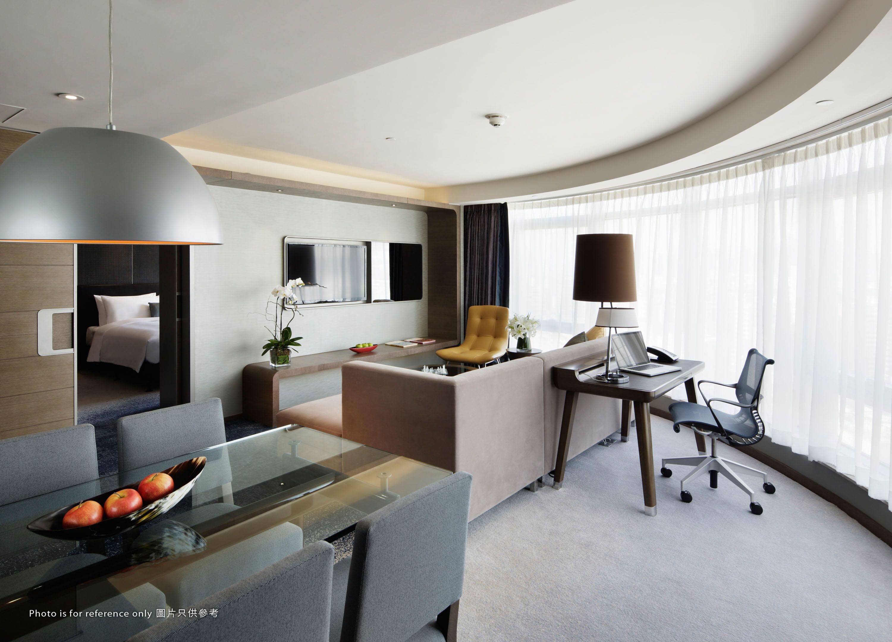 plaza suite | in-room safe, blackout curtains, free wifi, bed sheets