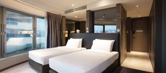 Royal Plaza Hotel