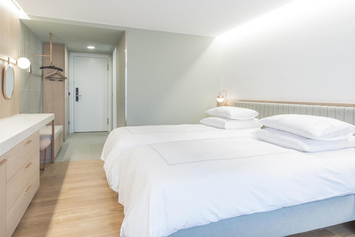Premier Room, 2 Twin Beds (Small Balcony) | Minibar, in-room safe, desk, rollaway beds