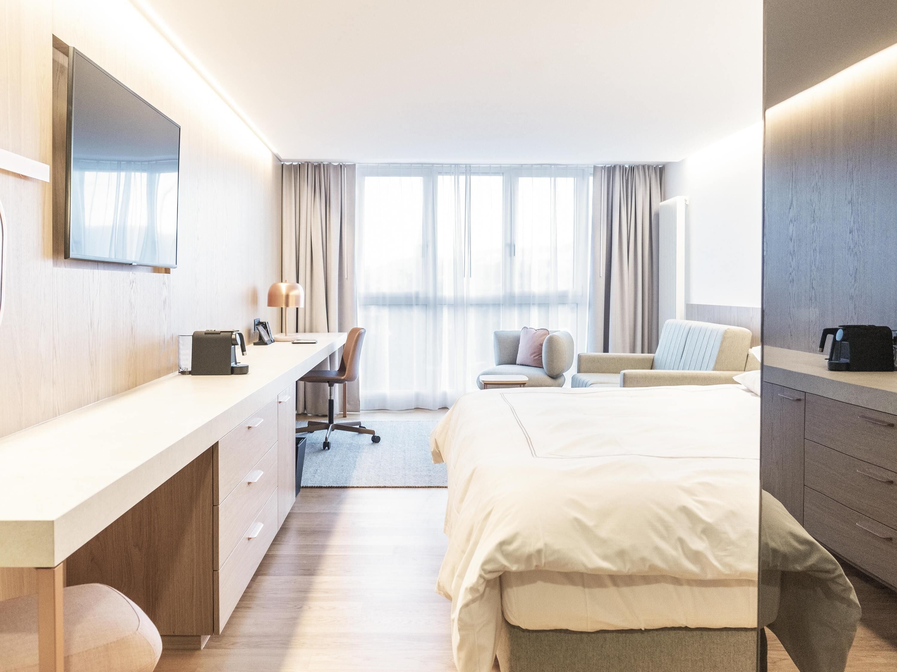 Premier Room, 1 Double Bed (Small Balcony) | Minibar, in-room safe, desk, rollaway beds