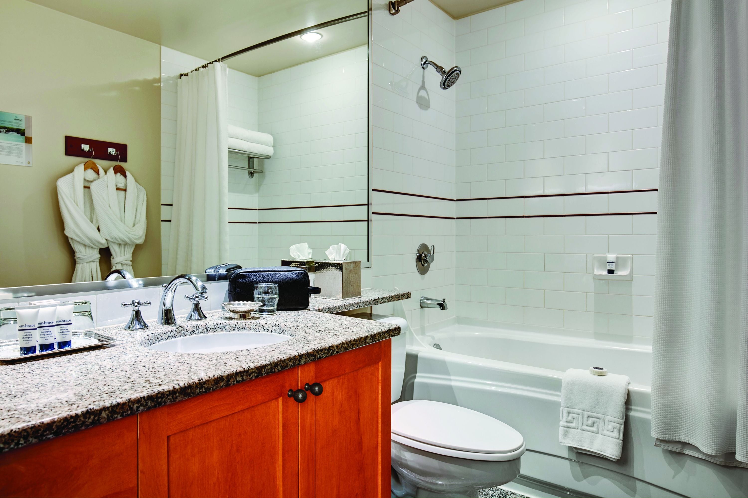 combined shower/bathtub, deep-soaking bathtub, free toiletries