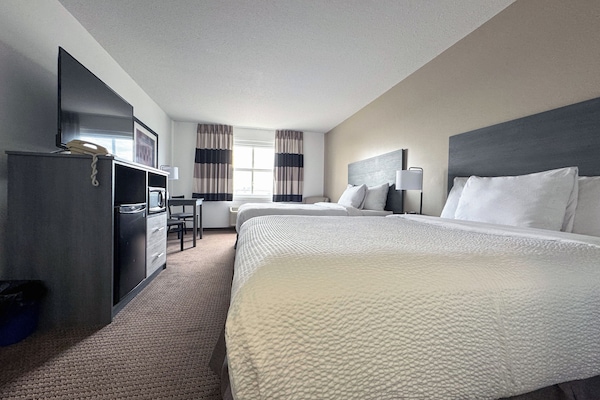 In-room safe, desk, laptop workspace, blackout curtains