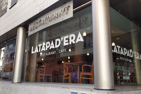 Bar (en la propiedad)