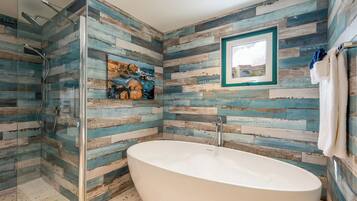 Honeymoon Suite | Premium bedding, in-room safe, laptop workspace, soundproofing