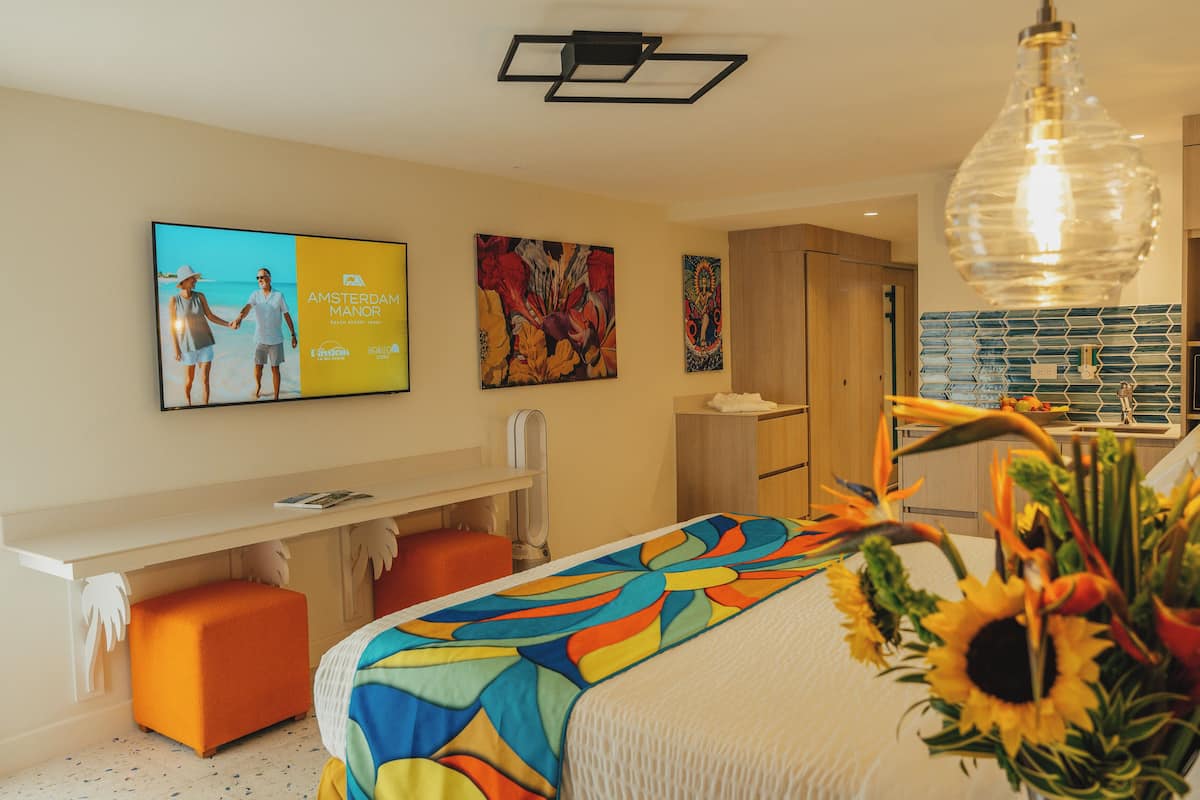 Grand Studio | Premium bedding, in-room safe, laptop workspace, soundproofing