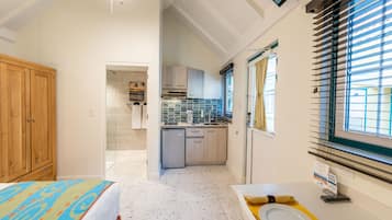 Manor Studio | Eigene Küche | Kühlschrank, Mikrowelle, Herdplatte, Espressomaschine