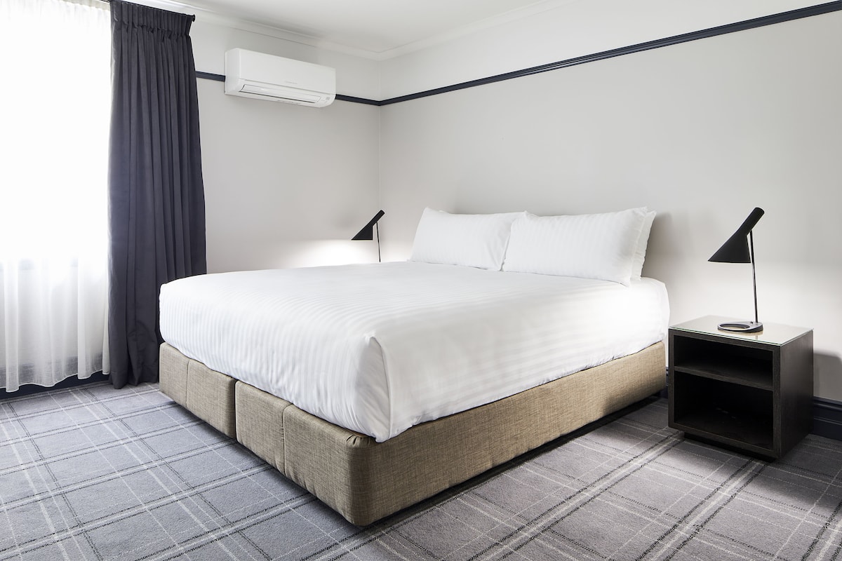 Deluxe Room | 2 bedrooms, in-room safe, individually decorated, individually furnished