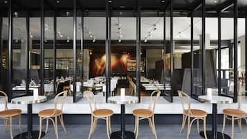 Daily full breakfast (AUD 44 per person)