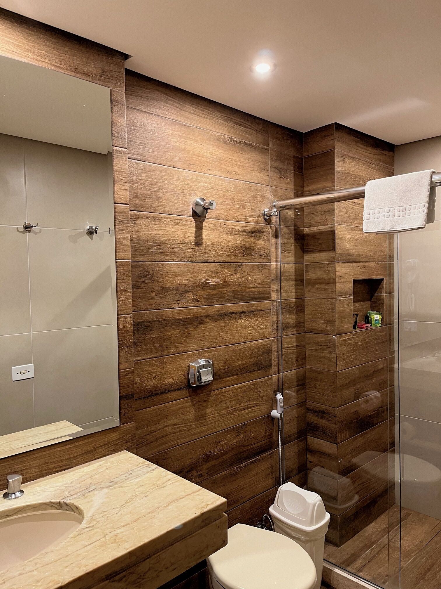 shower, rainfall showerhead, free toiletries, hair dryer