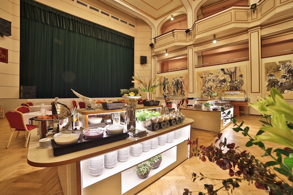 Free daily full breakfast