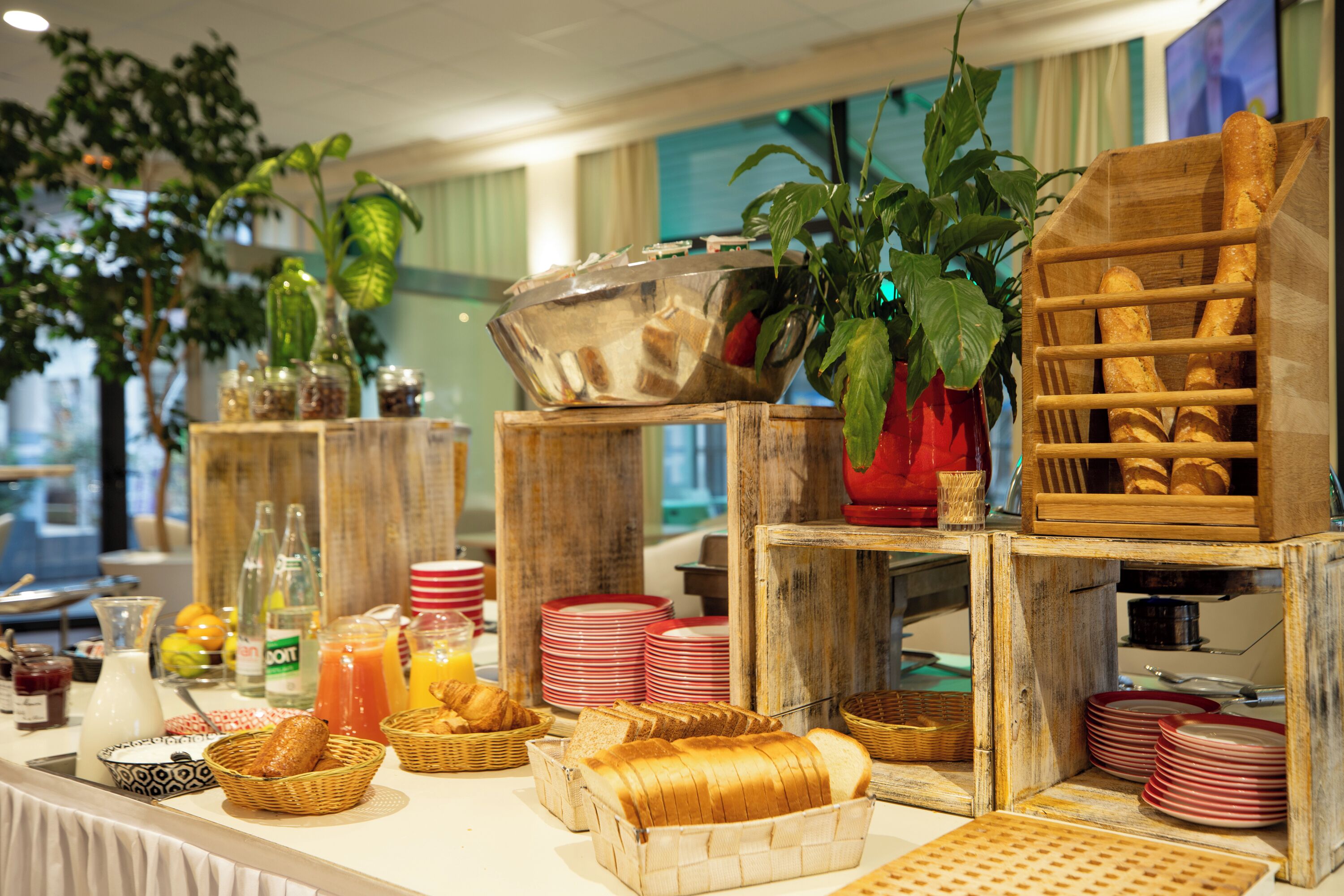 Petit déjeuner buffet servi tous les jours en supplément