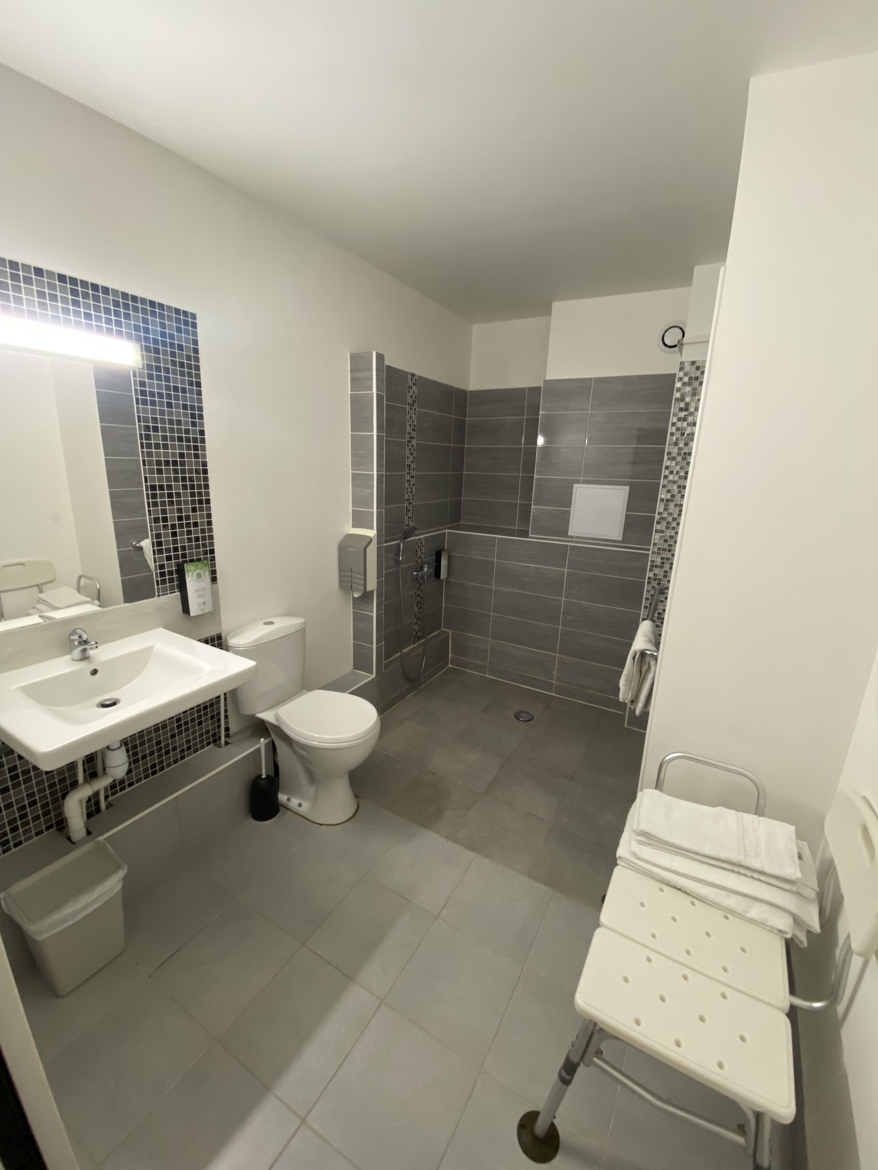 standard room, multiple beds | premium bedding, desk, blackout curtains, soundproofing