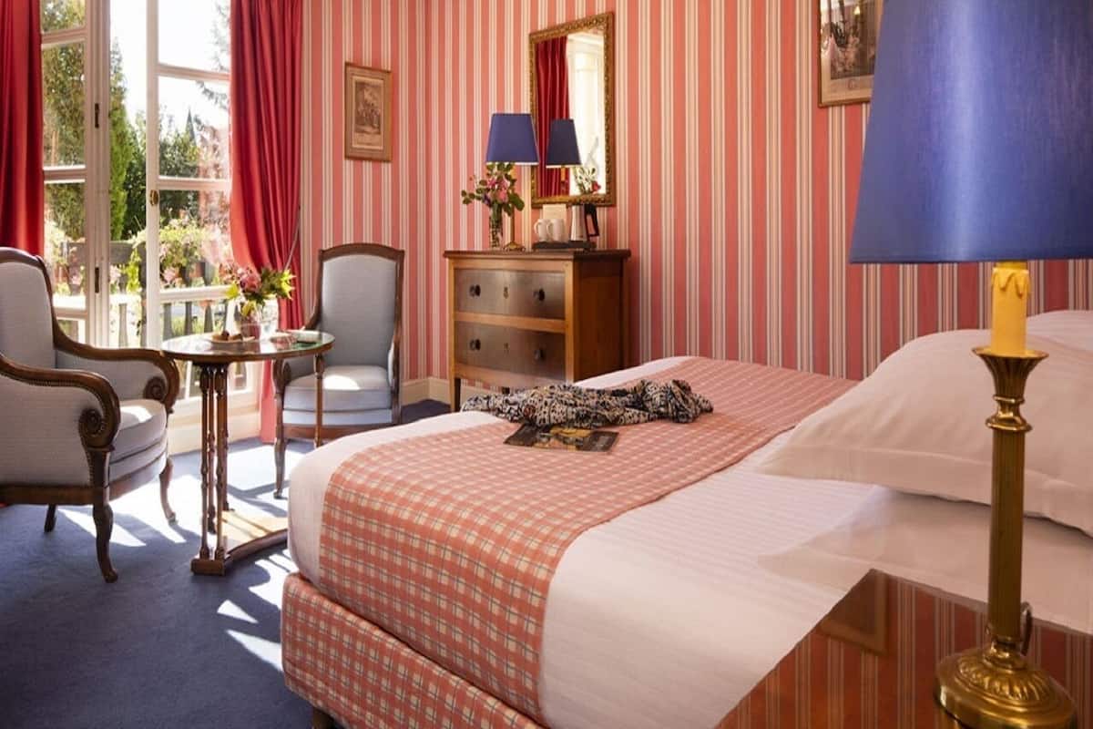 Superior Room (Balcon) | 1 bedroom, in-room safe, desk, soundproofing