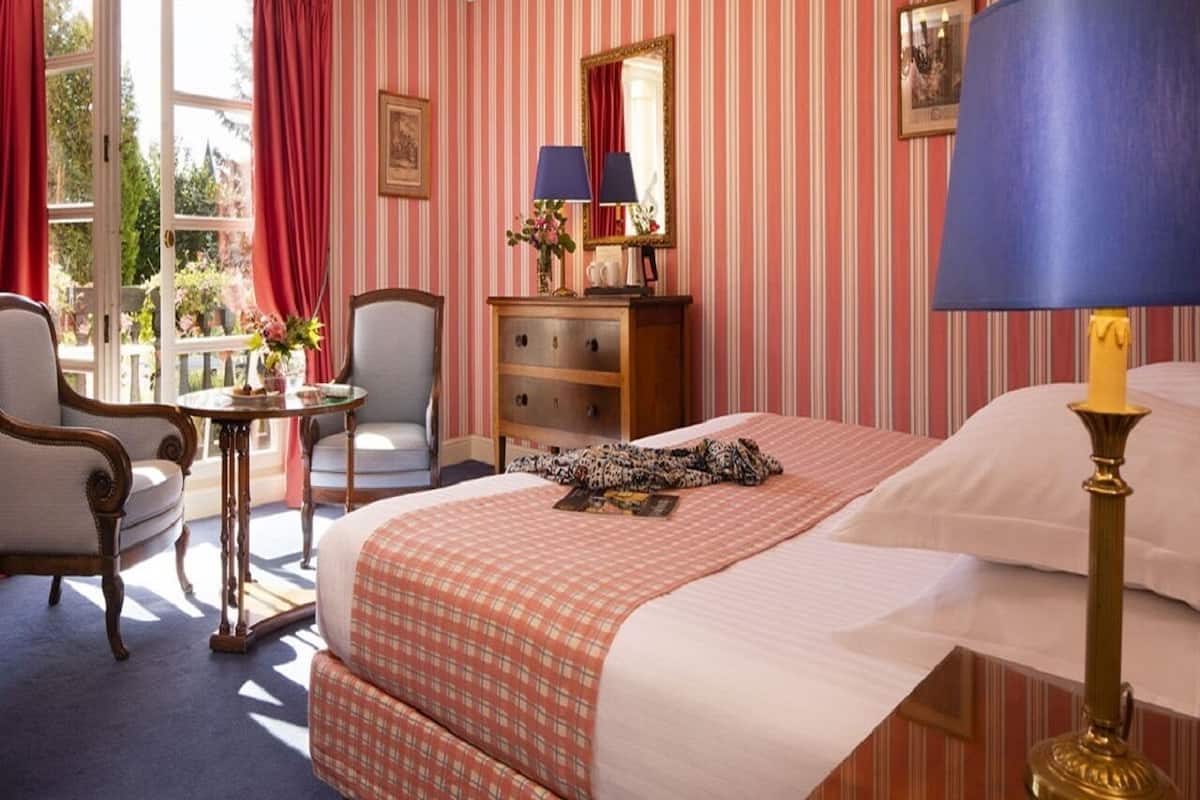 Superior Room (Balcon) | 1 bedroom, in-room safe, desk, soundproofing