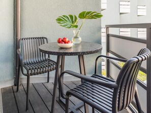 Medium Room with Balcony | Terrace/patio - Numa Berlin Kudamm (Berlin)