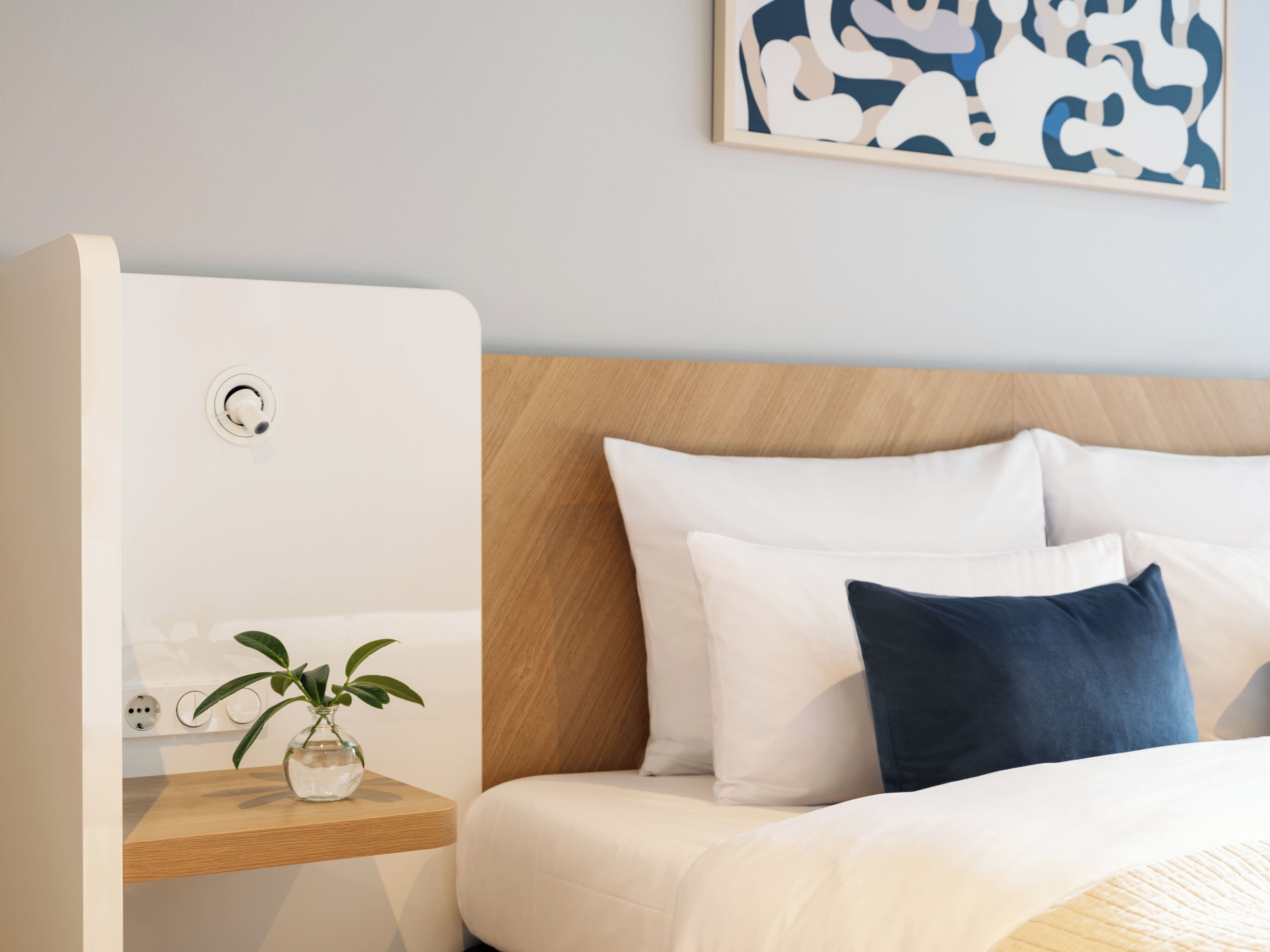 xl studio, kitchenette, balcony and sofa | 1 bedroom, premium bedding, in-room safe, desk